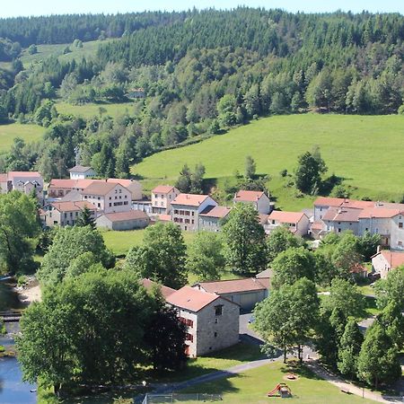 Logis Hotel Restaurant Les Cevennes Saint-Cirgues-en-Montagne Exterior foto
